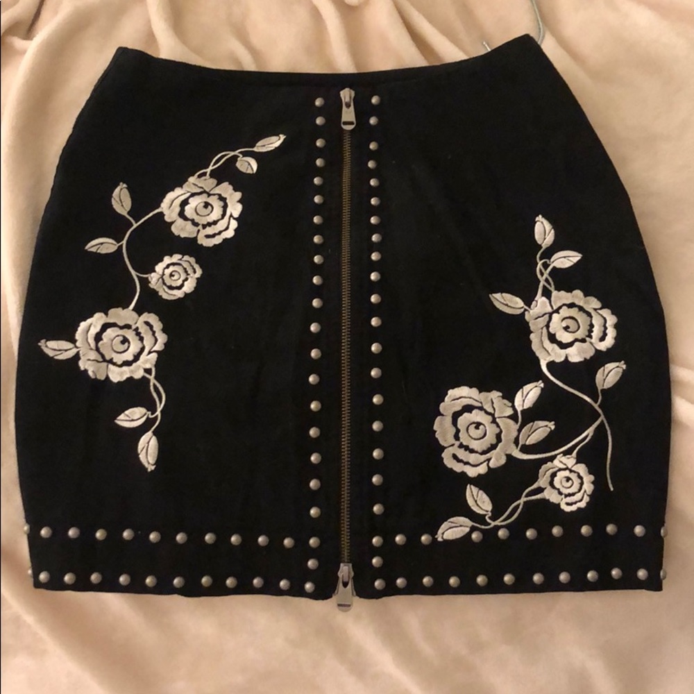 Cinq a sept embroidered mini skirt